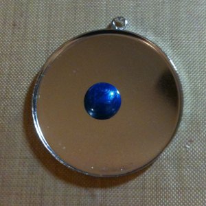 Pearl Lacquer on Jewelry Pendant